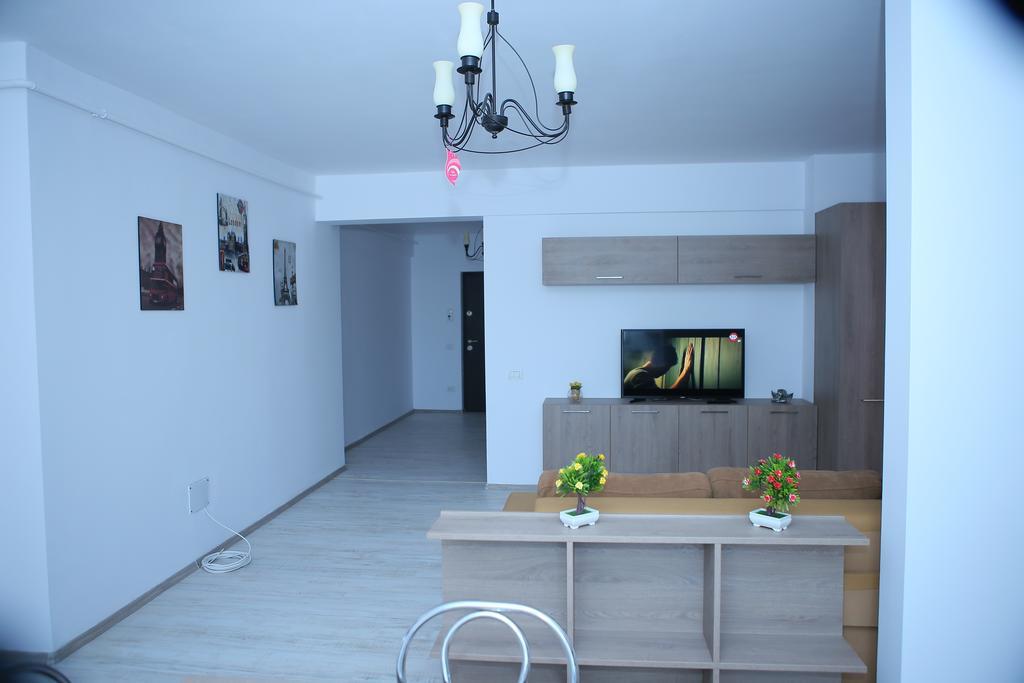 Rcc Apartaments Focșani Bagian luar foto